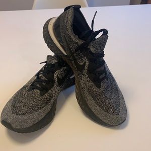 Men’s black Nike shoes size 8.5